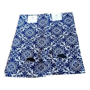 𝅺MARY Square embroidered buffalo towels set of 2